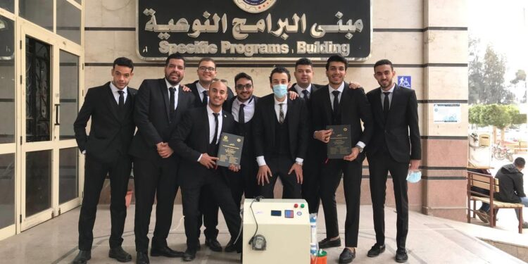 أول جهاز غسيل كلوي