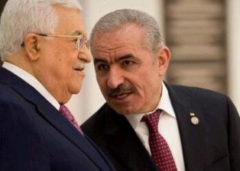 الرئيس أبو مازن بصحة جيدة بعد تلقيه الجرعة الثانية من لقاح كورونا