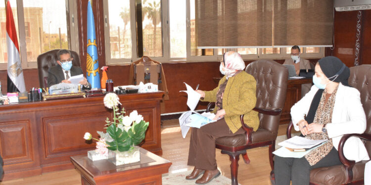 محافظ الغربية يناقش الموقف التنفيذي لعدد 177 مشروع ضمن مبادرة حياة كريمة