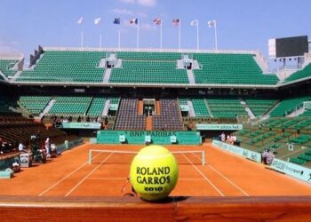 تأجيل بطولة فرنسا المفتوحة للتنس