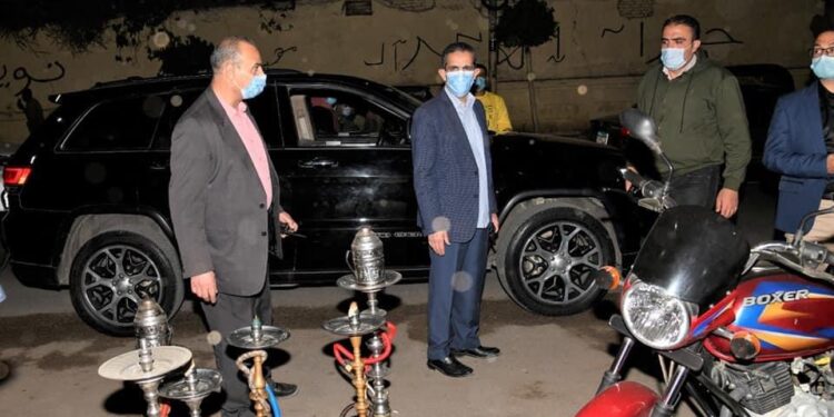 جولة ليلية مفاجئة لمحافظ الغربية لمتابعة تنفيذ قرارات الغلق