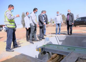 محافظ الغربية يتفقد مشروع محطة إنتاج البيض بكفر الشيخ سليم.