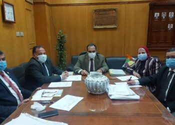 لجنة قيادات جامعة بنها تستقبل المتقدمين للوظائف الإشرافية.