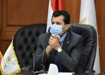 وزيرالشباب والرياضة ومحافظ