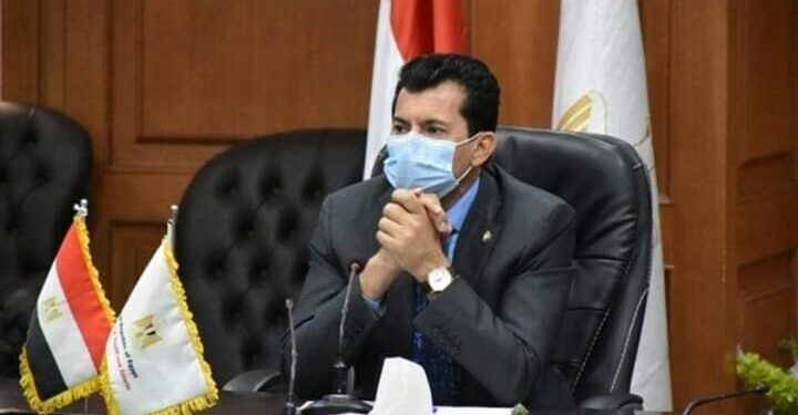 وزيرالشباب والرياضة ومحافظ