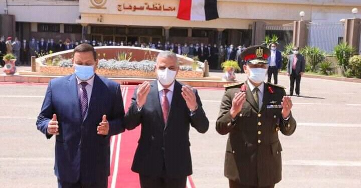 محافظ سوهاج يدشن احتفالات سوهاج بعيدها القومي222