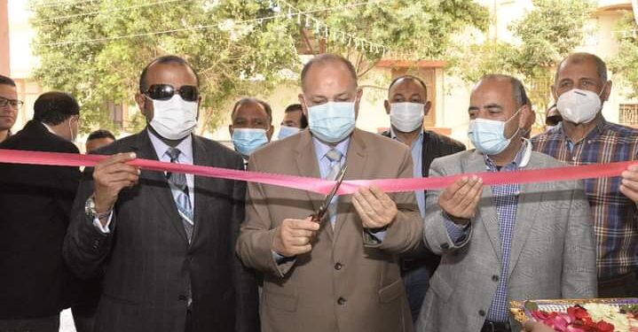 محافظ أسيوط يفتتح معرض ” اهلا رمضان ” بالغرفة التجارية لبيع المواد الغذائية بأسعار مخفضة