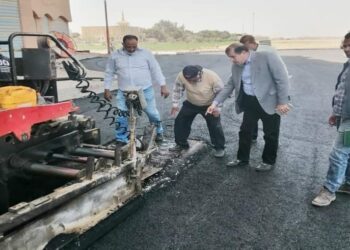 محافظ كفر الشيخ : استمرار أعمال الرصف بالمدن والقرى