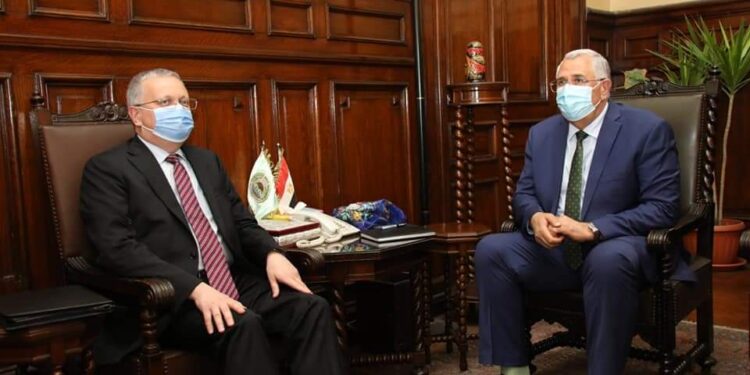 وزير الزراعة يستقبل السفير الروسي بالقاهرة ويبحث معه تعميق التعاون الزراعي بين البلدين.