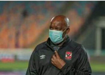 بيتسو موسيماني يعتذر عن تدريب منتخب بلاده والاحتفاظ بتدريب الأهلي