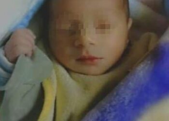 أم مصرية من محافظة الغربية تستغيث برئيس الجمهورية لإنقاذ طفلها الرضيع.