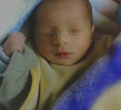 أم مصرية من محافظة الغربية تستغيث برئيس الجمهورية لإنقاذ طفلها الرضيع.