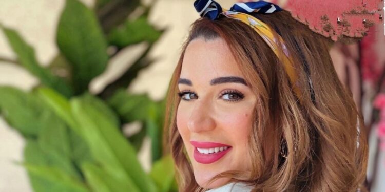 أسما شريف منير تفتح قلبها وتوجه نصيحة للنساء.