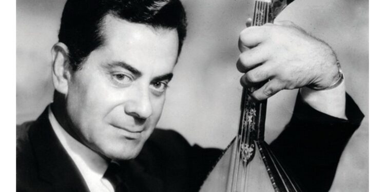 قصة تمثال المرأة المعلقة في حجرة الفنان الراحل فريد الأطرش.