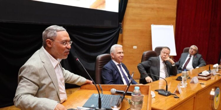 رئيس جامعة طنطا : استراتيجية متكاملة لتنمية الموارد البشرية بنظام الإدارة الحديثة