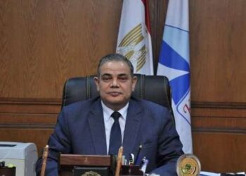 رئيس جامعة كفر الشيخ يهنئ