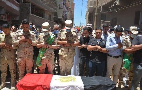 محافظ القليوبية يشارك فى تشييع جنازة