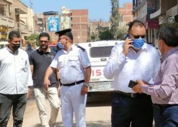 محافظ الشرقية يرافقه رئيس مدينة منياالقمح يتفقدان الوحدة المحلية بسنهوا