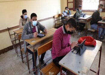 الخبراء التربويون يقترحون