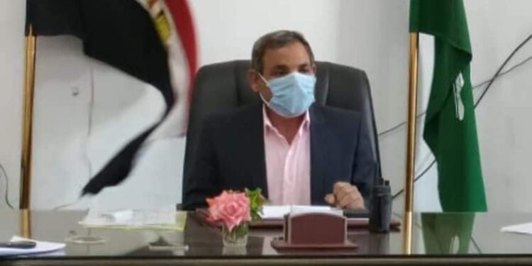 عبدالوهاب رئيس مدينة منياالقمح يفاجئ صباح اليوم الوحدة المحلية بشلشلمون