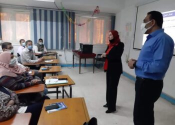 المرحلة الأولى من مبادرة محو الأمية الرقمية للعاملين بديوان عام المحافظة