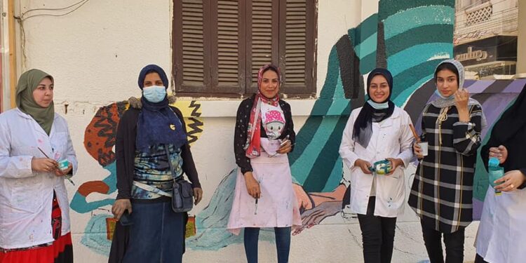 مشاركة طلاب التربية النوعية في تجميل شارع ابراهيم المغازي