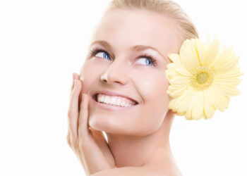 وصفات لتفتيح وتبييض البشرة الدهنية والجافة