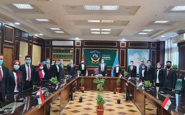 رئيس جامعة دمنهور