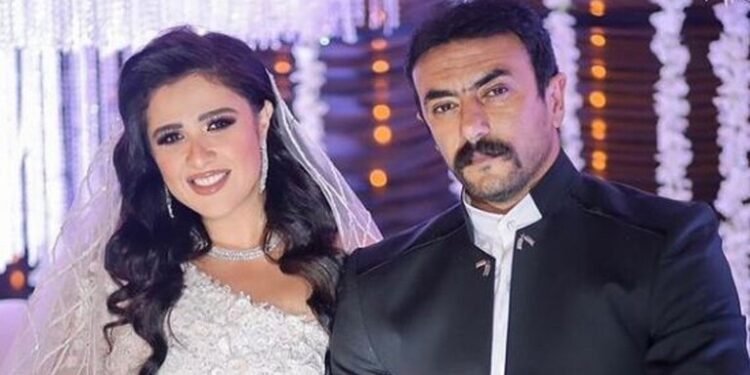 إصابة الثنائي ياسمين عبدالعزيز وأحمد العوضي بكورونا