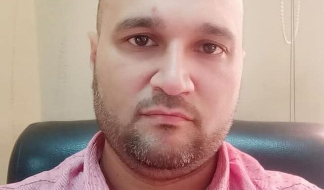 حوار مع مسئول ....................................................