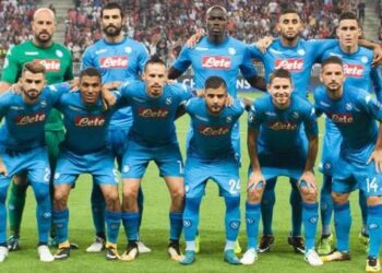 نابولي يتخطى فيورنتينا بهدفين دون مقابل في الدوري الإيطالي