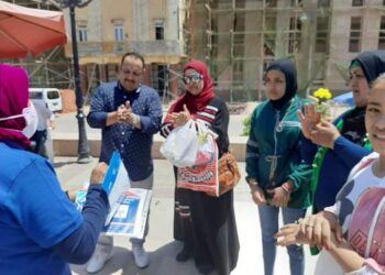 فرق التواصل المجتمعي تجوب شوارع الإسكندرية