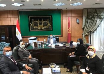 متدربى الدفعة الثالثة من البرنامج الرئاسي لتأهيل الشباب للقيادة ببورسعيد يشيدون بمنظومة التحول الرقمى بالمحافظة ..