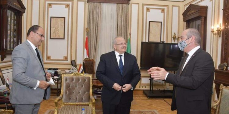 تعاون مشترك بين جامعة القاهرة والوكالة الجامعية الفرانكونية في المجالات التعليمية والثقافية.