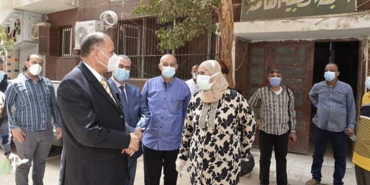 سعد يتفقد عيادات اللجان الطبية للقومسيون الطبي بحي شرق للوقوف على سير العمل.