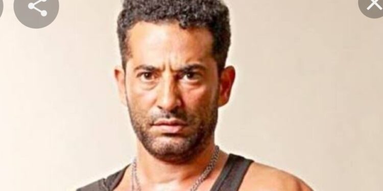عمرو سعد يتصدر تريند في تسع دول عربية بعد مشهد وفاة والدته في “ملوك الجدعنة”.