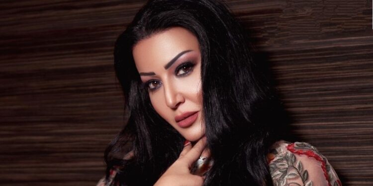 اول مرة أحس أني عروسة بجد.