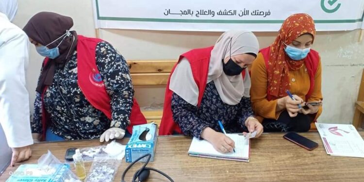 فرق متحركة لتطعيم المواطنين لقاح فيروس كورونا بمحافظة الغربية