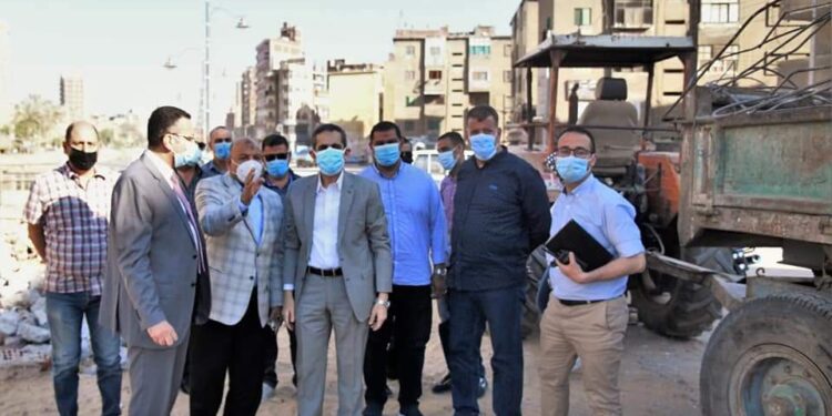 محافظ الغربية يتابع أعمال الرصف والتطوير بطنطا