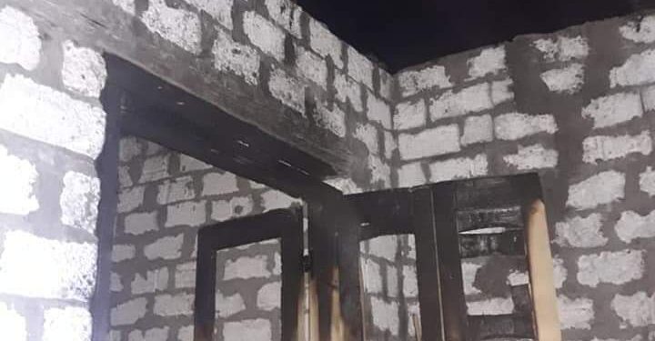 سيدة ابوتشت إلتهمت النيران منزلها بالكامل والسجن بإنتظارها لعدم سداد القرض.