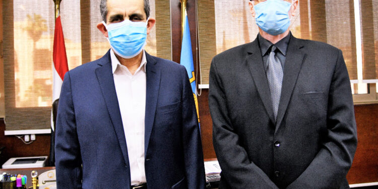 محافظ الغربية يتابع استعدادات المحافظة لاستقبال عيد الأضحى المبارك