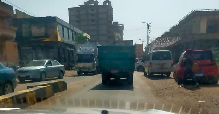 سيارة ربع نقل