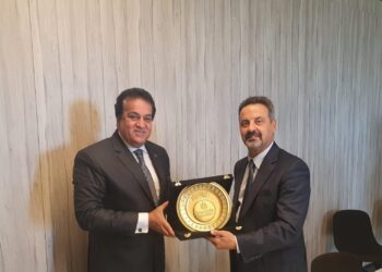 وزير التعليم العالي يزور جامعة نوفا البرتغالية