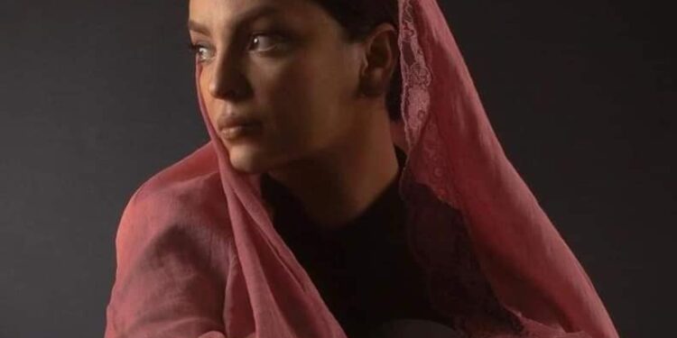 هى بنت الكبرياء