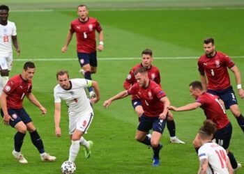 التشيك بهدف