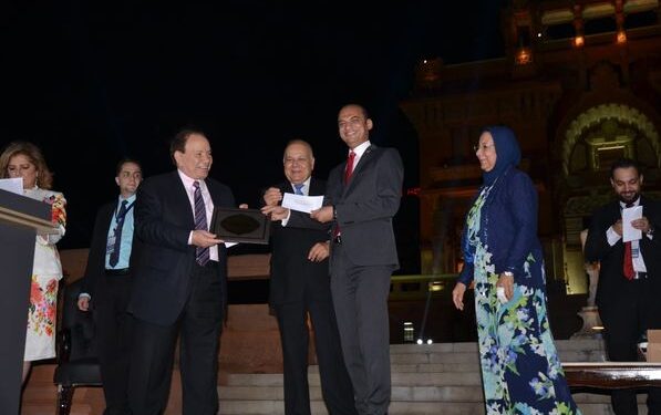 فوز الدكتور