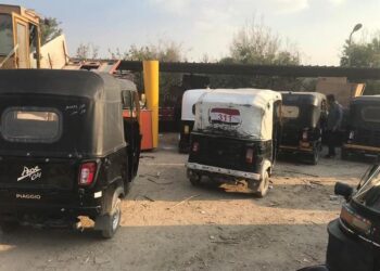 ضبط ٢٣ "توك توك"