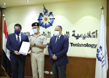 تكريم الفائزين في معرض