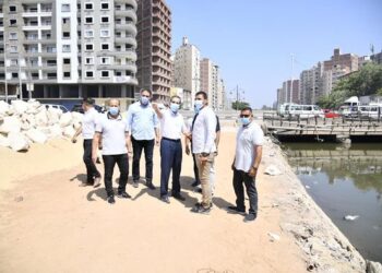 بناء ٦ عمارات