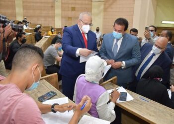 وزير التعليم العالي ورئيس